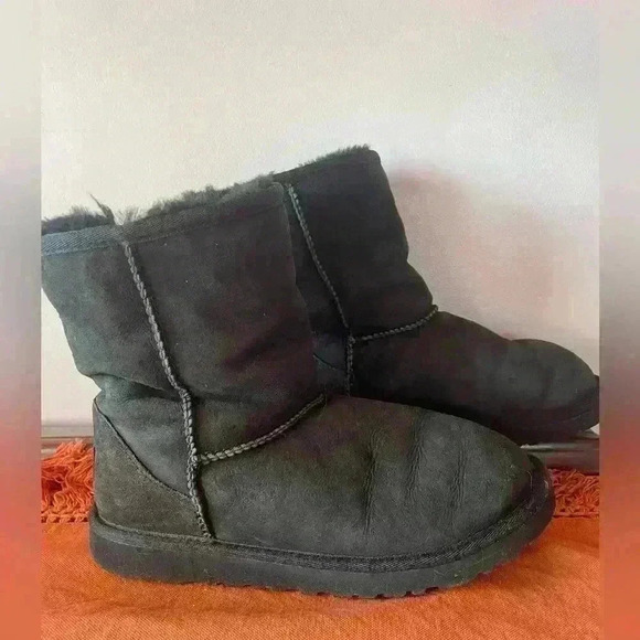 UGG boots - Picture 6 of 9